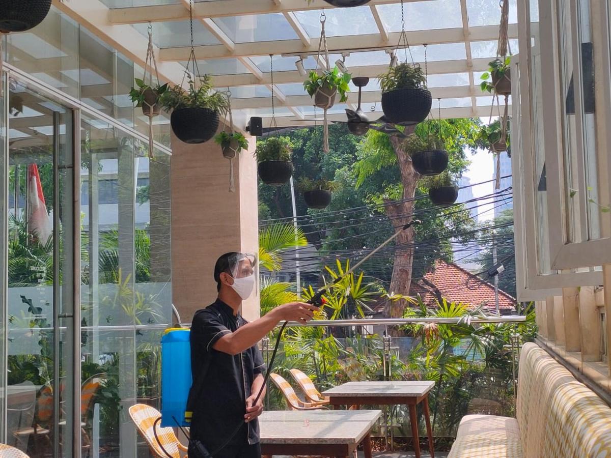 Verse Luxe Hotel Wahid Hasyim Jakarta Exterior foto